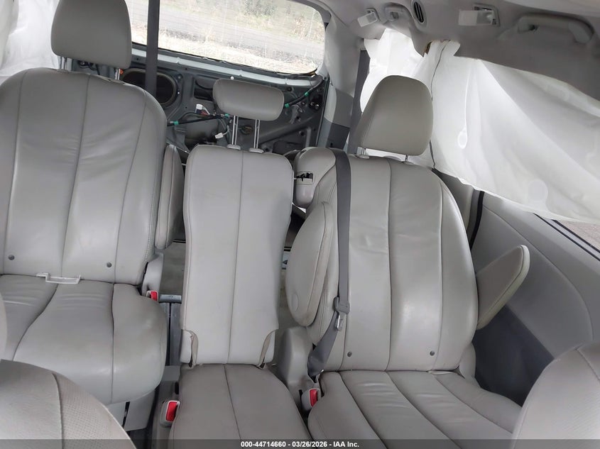 2011 Toyota Sienna VIN 5TDYK3DC8BS172733 IAAI salvage auction — FRONT END, Rebuildable (Florida), sold $850 on 2026-07-21 (photo 8)