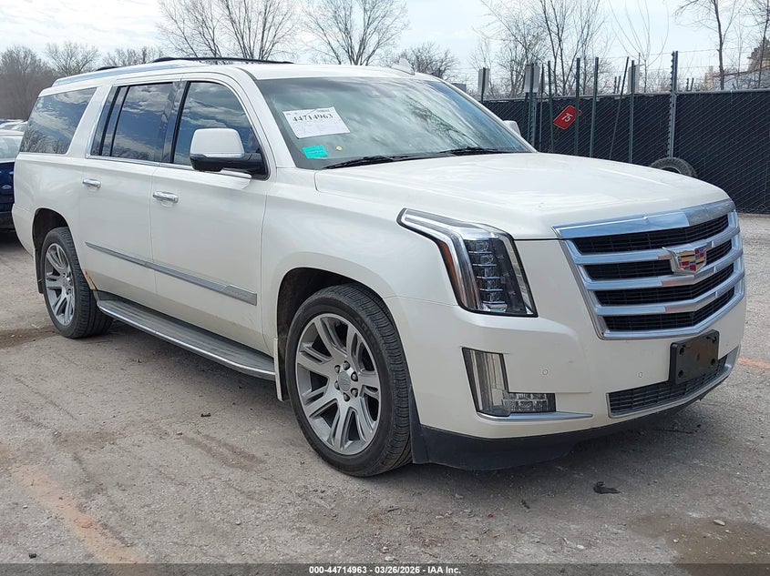 2015 Cadillac Escalade VIN 1GYS4SKJ9FR555624 — IAAI salvage auction photo