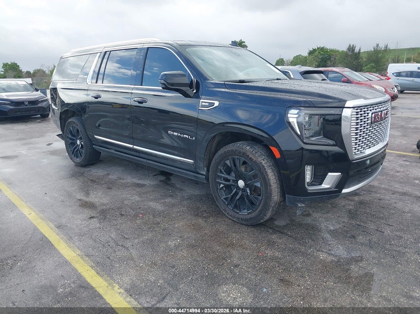 2021 Gmc Yukon xl VIN 1GKS1JKL5MR389744 IAAI salvage auction — LEFT SIDE, Rebuildable (Florida), sold $15,950 on 2026-07-30 (photo 1)