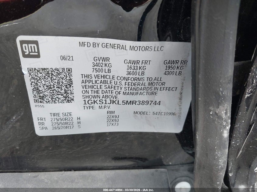 2021 Gmc Yukon xl VIN 1GKS1JKL5MR389744 IAAI salvage auction — LEFT SIDE, Rebuildable (Florida), sold $15,950 on 2026-07-30 (photo 9)