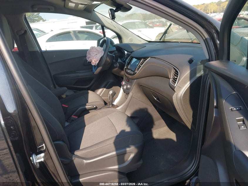 2017 Chevrolet Trax VIN 3GNCJLSB1HL285761 IAAI salvage auction — FRONT END, Wait Title, sold $550 on 2026-07-11 (photo 5)