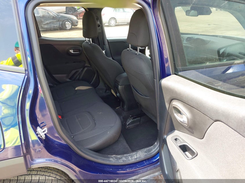 2019 Jeep Renegade VIN ZACNJABBXKPK83847 IAAI salvage auction — RIGHT FRONT, Salvage (Illinois), sold $1,900 on 2026-07-15 (photo 8)