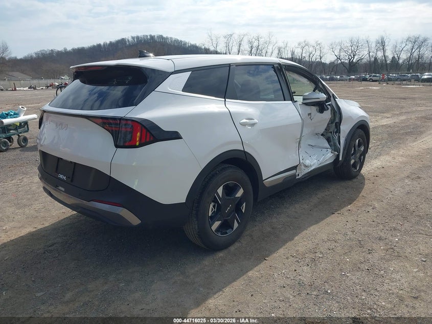 2026 Kia Sportage VIN 5XYK23DF2TG405326 IAAI salvage auction — RIGHT SIDE, Salvage (Ohio), sold $11,500 on 2026-08-01 (photo 4)