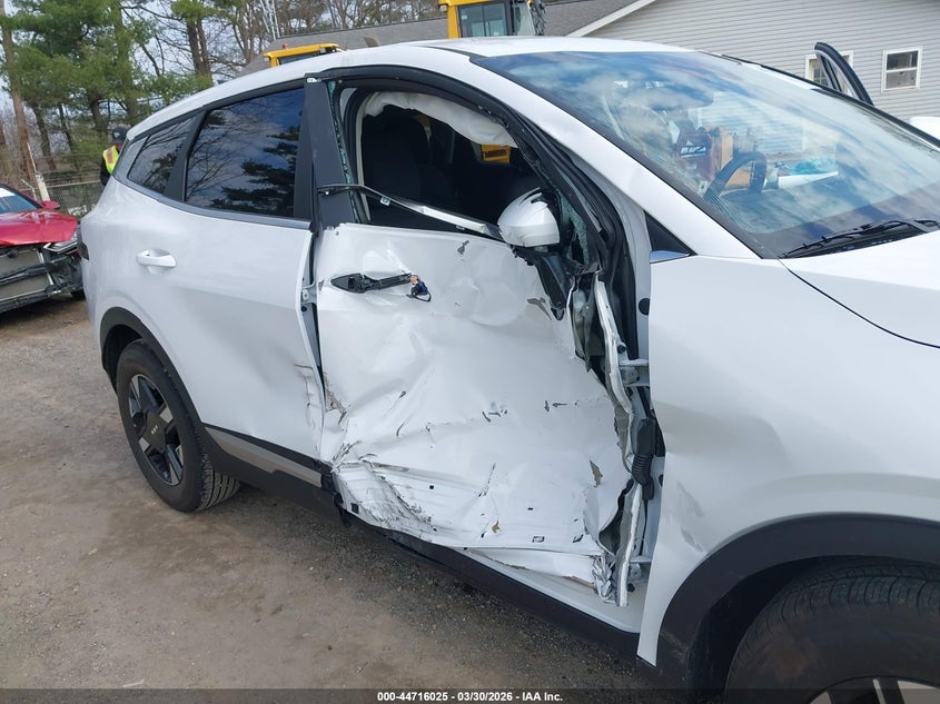 2026 Kia Sportage VIN 5XYK23DF2TG405326 IAAI salvage auction — RIGHT SIDE, Salvage (Ohio), sold $11,500 on 2026-08-01 (photo 6)