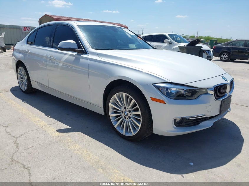 2012 BMW 3er VIN WBA3A5C56CF347510 IAAI salvage auction — REAR END, Wait Title, sold $3,150 on 2026-08-21 (photo 1)