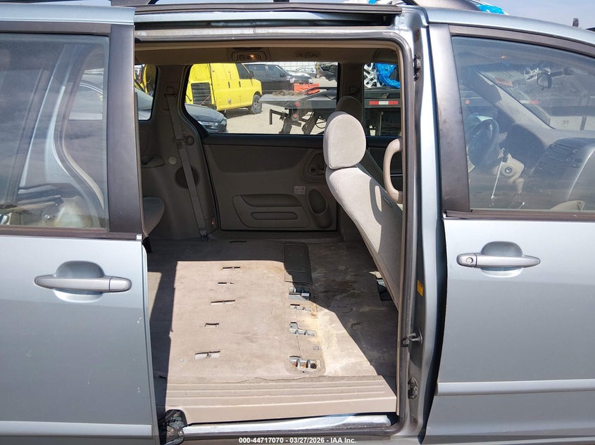 2008 Toyota Sienna VIN 5TDZK23C08S166899 IAAI salvage auction — FRONT END, Salvage (Georgia), sold $700 on 2026-07-23 (photo 8)