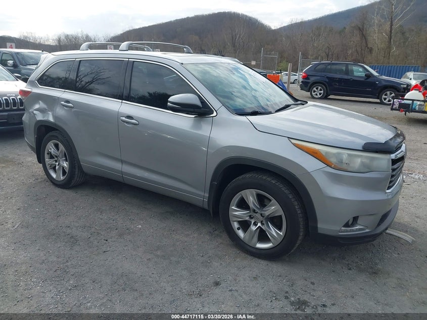 2014 Toyota Highlander VIN 5TDDKRFH3ES040526 IAAI salvage auction — RIGHT REAR, Salvage (Virginia), sold $9,200 on 2026-07-07 (photo 1)