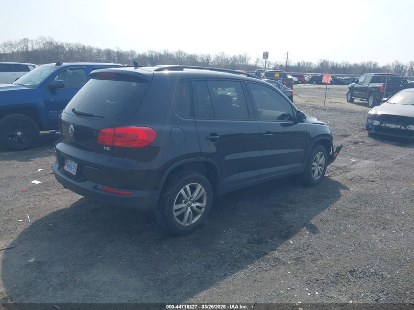 2017 Volkswagen Tiguan VIN WVGAV7AX5HK020217 IAAI salvage auction — UNKNOWN, Salvage - Greater Than 75% (Maryland), sold $1,325 on 2026-07-27 (photo 4)