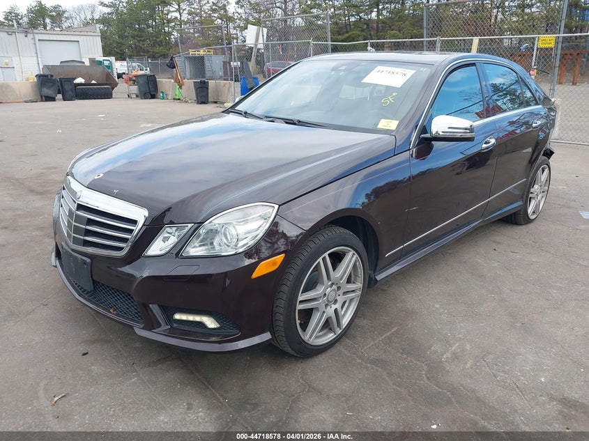 2010 Mercedes-benz E-klasse VIN WDDHF9AB1AA214955 IAAI salvage auction — REAR END, Mv-907A (New York), sold $2,150 on 2026-07-28 (photo 2)