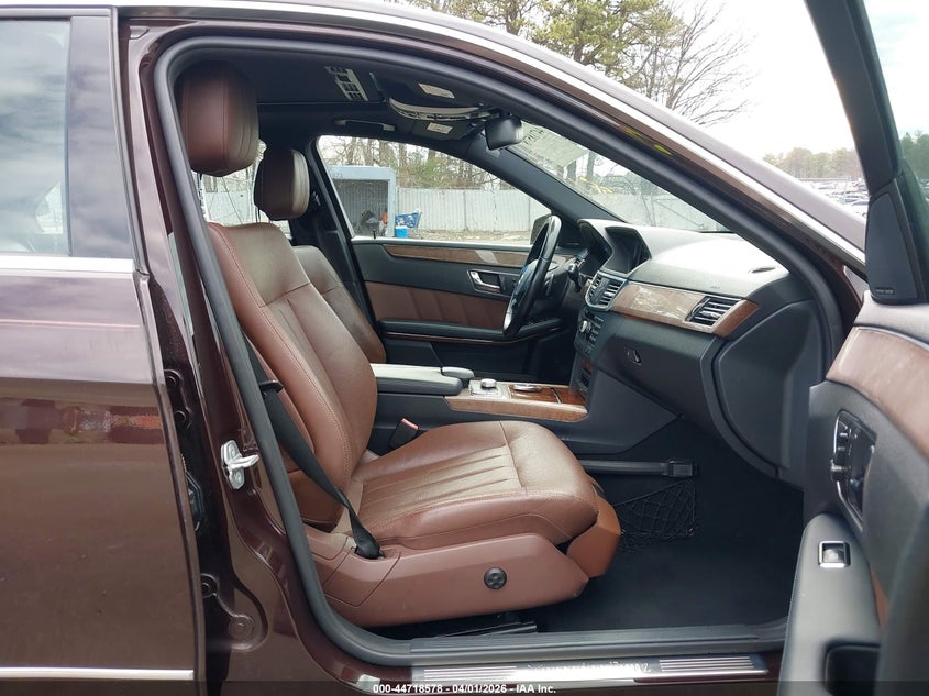 2010 Mercedes-benz E-klasse VIN WDDHF9AB1AA214955 IAAI salvage auction — REAR END, Mv-907A (New York), sold $2,150 on 2026-07-28 (photo 5)