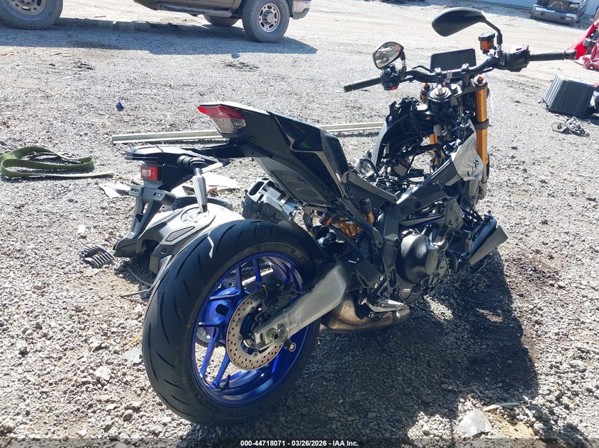 2025 Yamaha VIN JYARN95E1SA001636 IAAI salvage auction — ROLLOVER, Wait Title, sold $1,500 on 2026-08-01 (photo 4)