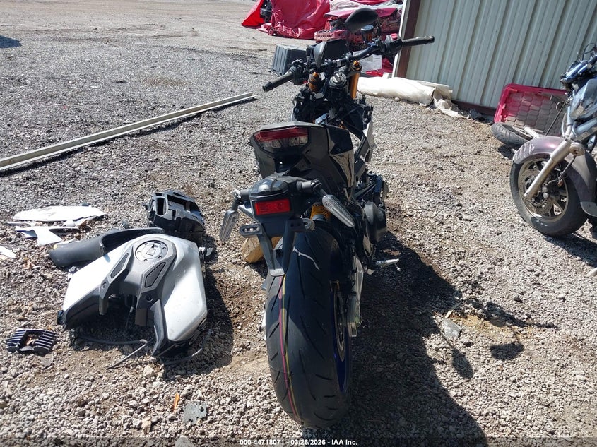 2025 Yamaha VIN JYARN95E1SA001636 IAAI salvage auction — ROLLOVER, Wait Title, sold $1,500 on 2026-08-01 (photo 6)