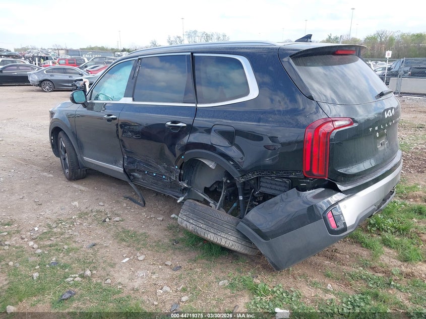 2025 Kia Telluride VIN 5XYP6DGC5SG634177 IAAI salvage auction — LEFT REAR, Wait Title, sold $13,700 on 2026-08-27 (photo 3)