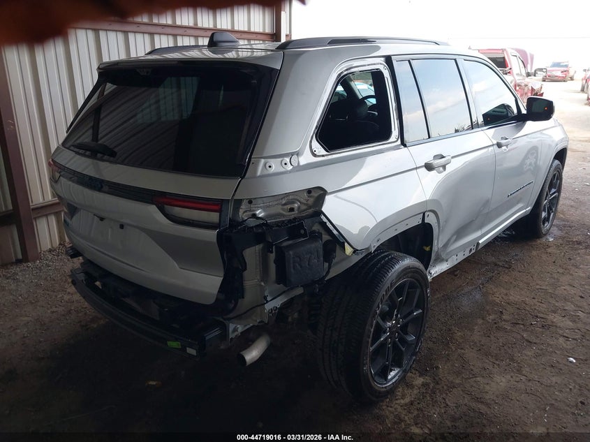 2024 Jeep Grand cherokee VIN 1C4RJYB60R8619880 IAAI salvage auction — REAR END, Clear (Oklahoma), sold $18,550 on 2026-07-29 (photo 4)