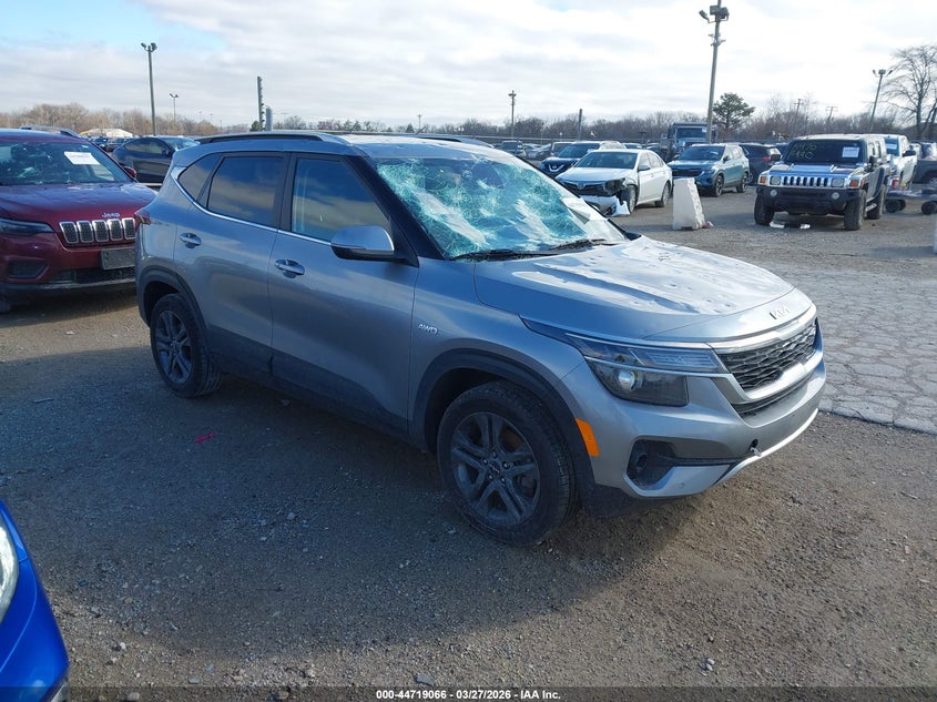2023 Kia Seltos VIN KNDEUCAA9P7396515 IAAI salvage auction — HAIL, Salvage (Illinois), sold $5,300 on 2026-07-07 (photo 1)