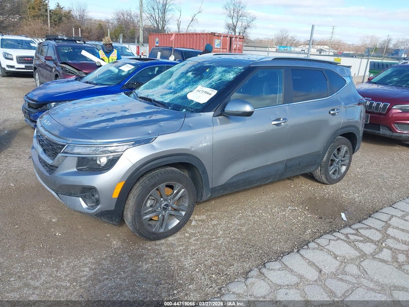 2023 Kia Seltos VIN KNDEUCAA9P7396515 IAAI salvage auction — HAIL, Salvage (Illinois), sold $5,300 on 2026-07-07 (photo 2)