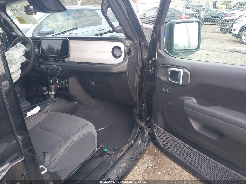 2026 Jeep Wrangler / VIN 1C4PJXDG0TW211356 IAAI salvage auction — FRONT END, Wait Title, sold $15,800 on 2026-07-09 (photo 5)