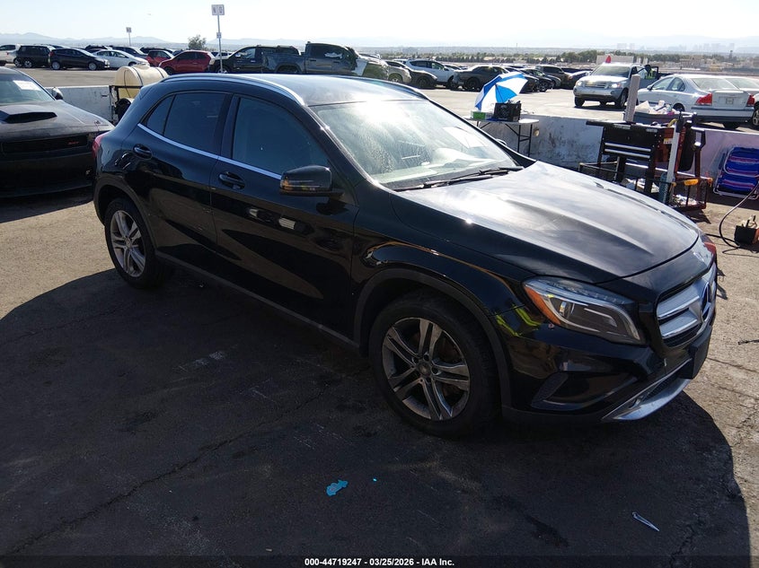 2015 Mercedes-benz Gla-klasse VIN WDCTG4GB5FJ071392 IAAI salvage auction — NORMAL WEAR, Salvage (Texas), sold $3,000 on 2026-07-17 (photo 1)