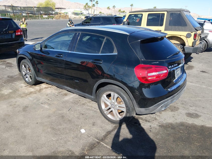 2015 Mercedes-benz Gla-klasse VIN WDCTG4GB5FJ071392 IAAI salvage auction — NORMAL WEAR, Salvage (Texas), sold $3,000 on 2026-07-17 (photo 3)