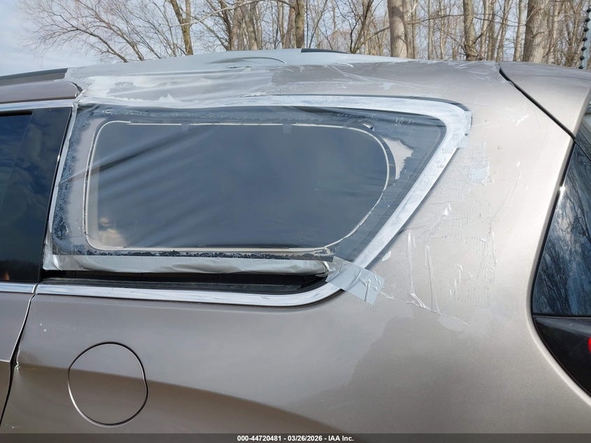 2017 Chrysler Pacifica VIN 2C4RC1BG1HR660452 IAAI salvage auction — LEFT SIDE, Clear (Michigan), sold $3,400 on 2026-08-01 (photo 6)