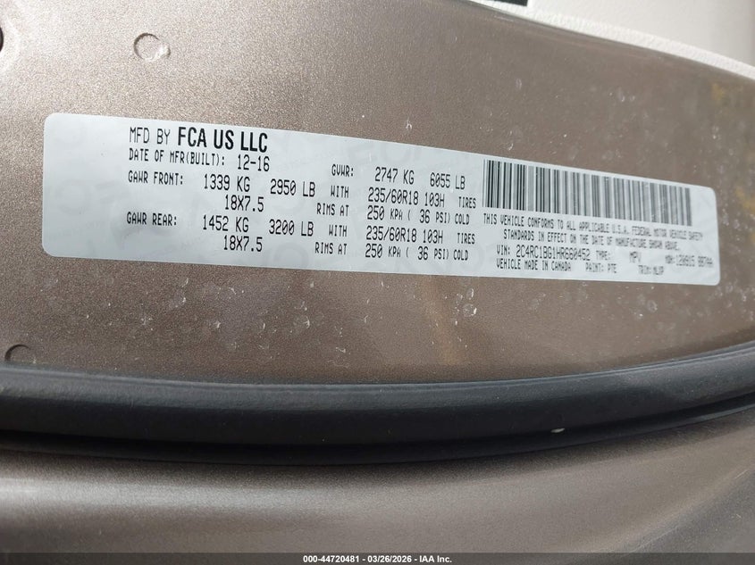 2017 Chrysler Pacifica VIN 2C4RC1BG1HR660452 IAAI salvage auction — LEFT SIDE, Clear (Michigan), sold $3,400 on 2026-08-01 (photo 9)