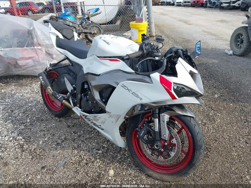 2025 Kawasaki Zx VIN JKBZXJJ12SA027218 IAAI salvage auction — LEFT SIDE, Salvage (Illinois), sold $4,650 on 2026-07-07 (photo 1)