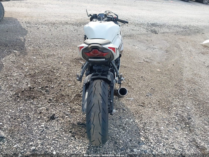 2025 Kawasaki Zx VIN JKBZXJJ12SA027218 IAAI salvage auction — LEFT SIDE, Salvage (Illinois), sold $4,650 on 2026-07-07 (photo 6)