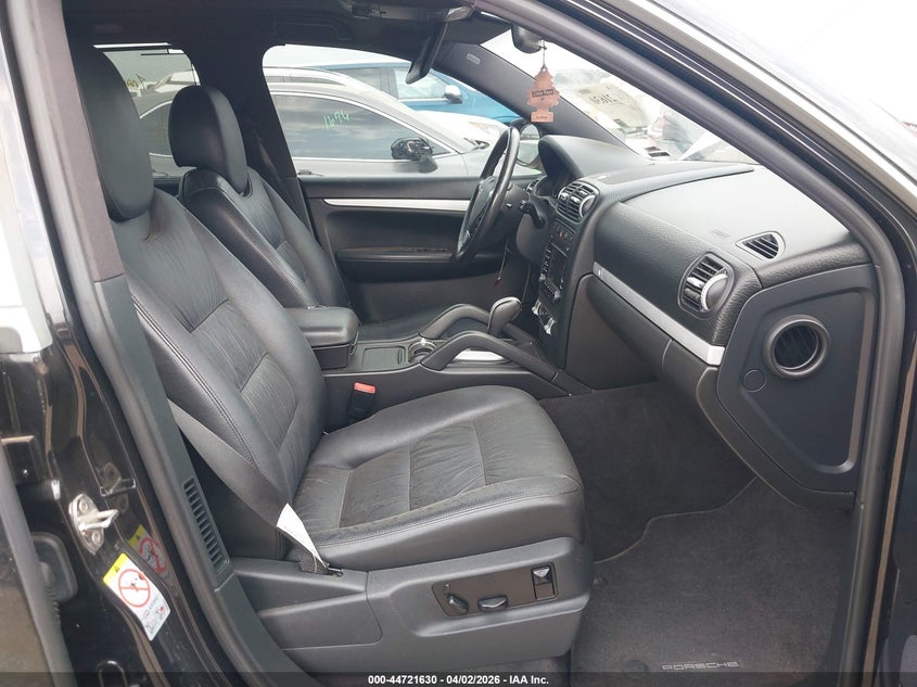 2009 Porsche Cayenne VIN WP1AA29P49LA04625 IAAI salvage auction — LEFT SIDE, Salvage (Texas), sold $400 on 2026-07-29 (photo 5)