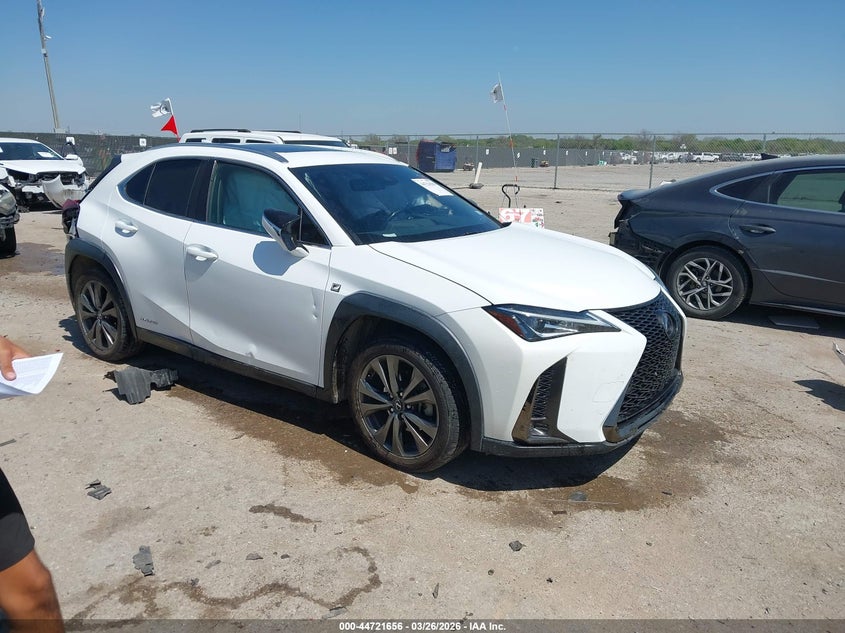 2019 Lexus Ux VIN JTHU9JBH6K2014846 IAAI salvage auction — REAR END, Wait Title, sold $7,500 on 2026-07-07 (photo 1)