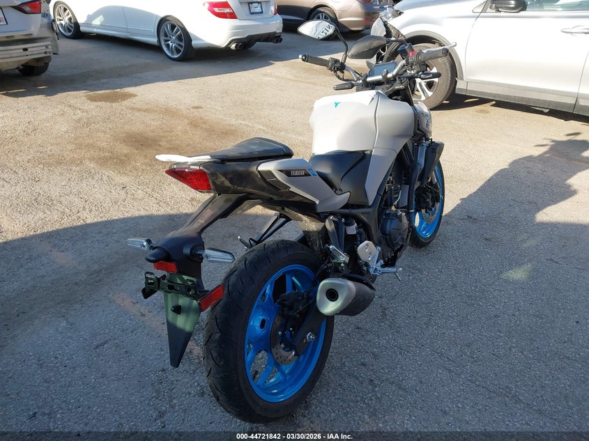 2025 Yamaha VIN MH3RH28EXSK002777 IAAI salvage auction — LEFT SIDE, Clear (Kansas), sold $1,400 on 2026-07-08 (photo 4)