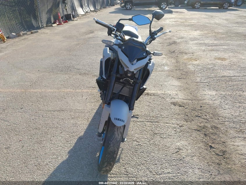 2025 Yamaha VIN MH3RH28EXSK002777 IAAI salvage auction — LEFT SIDE, Clear (Kansas), sold $1,400 on 2026-07-08 (photo 5)