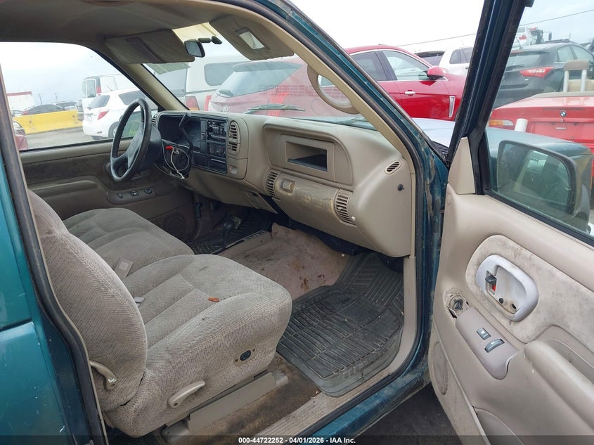 1998 Chevrolet C/k 2500 VIN 1GCGK29J1WE137539 IAAI salvage auction — LEFT & RIGHT, Salvage (California), sold $425 on 2026-07-09 (photo 5)