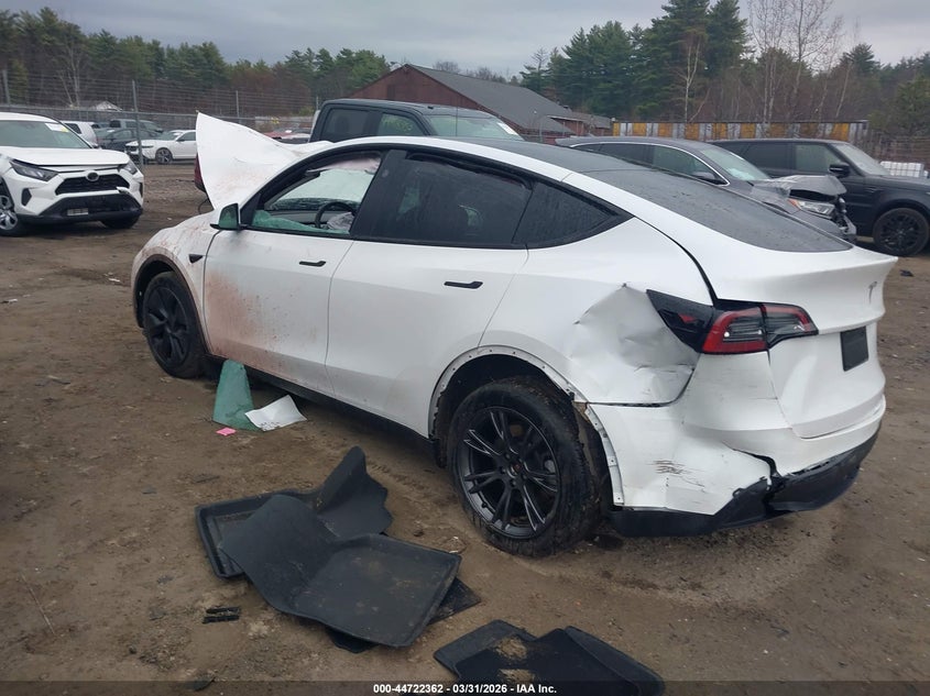 2024 Tesla Model y VIN 7SAYGDEE2RF152521 IAAI salvage auction — ALL OVER, Salvage (Massachusetts), sold $6,650 on 2026-07-09 (photo 3)