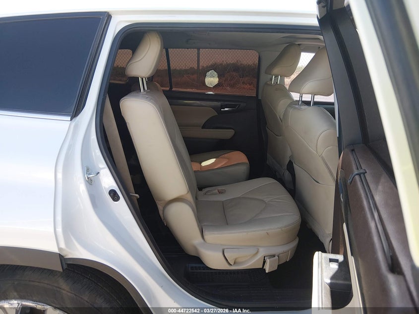 2022 Toyota Highlander VIN 5TDYARAHXNS513477 IAAI salvage auction — LEFT FRONT, Original (Texas), sold $11,000 on 2026-07-22 (photo 8)