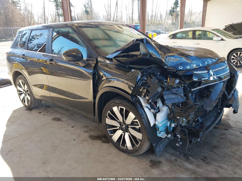 2025 Mitsubishi Outlander VIN JA4J3VA80SZ055425 IAAI salvage auction — FRONT END, Wait Title, sold $7,600 on 2026-07-08 (photo 1)