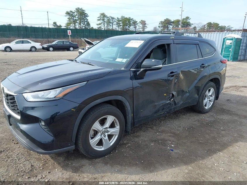 2020 Toyota Highlander VIN 5TDBZRBH7LS045265 IAAI salvage auction — LEFT SIDE, Mv-907A (New York), sold $10,200 on 2026-07-28 (photo 2)