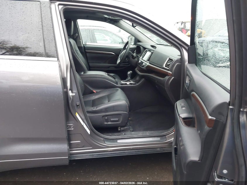 2016 Toyota Highlander VIN 5TDDKRFH1GS331464 IAAI salvage auction — RIGHT SIDE, Salvage (Utah), sold $7,200 on 2026-07-23 (photo 5)