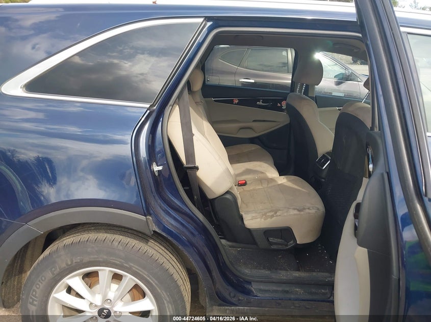 2019 Kia Sorento VIN 5XYPGDA30KG525454 IAAI salvage auction — LEFT FRONT, Wait Title, sold $2,400 on 2026-07-10 (photo 8)