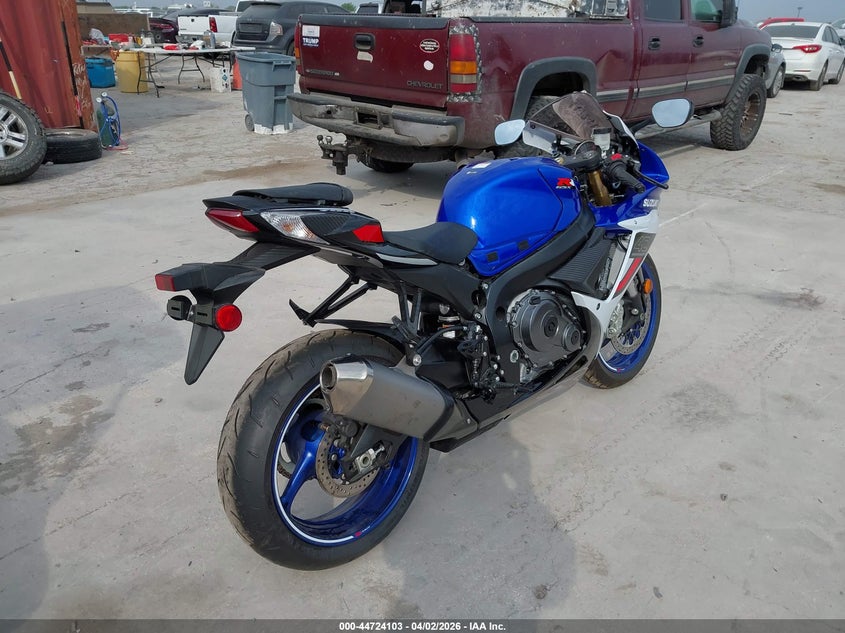 2026 Suzuki Gsx VIN JS1GR7MA8T7100854 IAAI salvage auction — FRONT END, Wait Title, sold $7,300 on 2026-07-13 (photo 4)