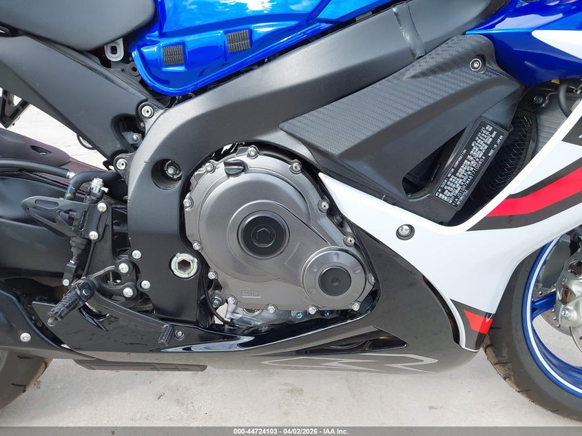 2026 Suzuki Gsx VIN JS1GR7MA8T7100854 IAAI salvage auction — FRONT END, Wait Title, sold $7,300 on 2026-07-13 (photo 8)