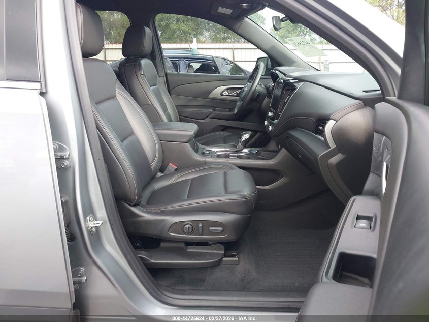 2023 Chevrolet Traverse VIN 1GNERHKW8PJ153863 IAAI salvage auction — THEFT, Original (Texas), sold $13,950 on 2026-07-10 (photo 5)