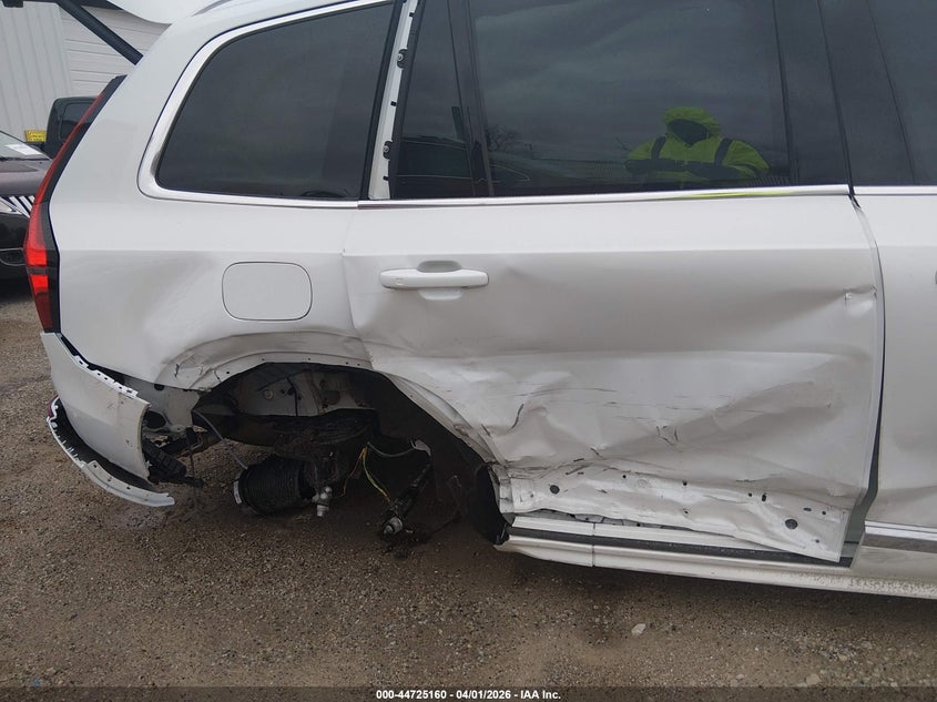 2026 Volvo Xc90 VIN YV4062JF4T1450873 IAAI salvage auction — UNKNOWN, Salvage (Illinois), sold $31,600 on 2026-07-13 (photo 6)