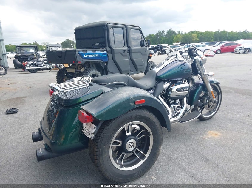 2021 Harley-davidson Freewheeler VIN 1HD1MCP19MB851523 IAAI salvage auction — RIGHT SIDE, Salvage (South Carolina), sold $7,000 on 2026-07-14 (photo 4)