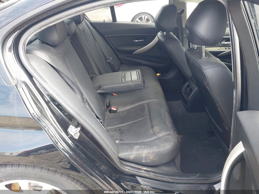 2016 BMW 3er VIN WBA8A3C56GK551392 IAAI salvage auction — FRONT END, Wait Title, sold $700 on 2026-07-29 (photo 8)