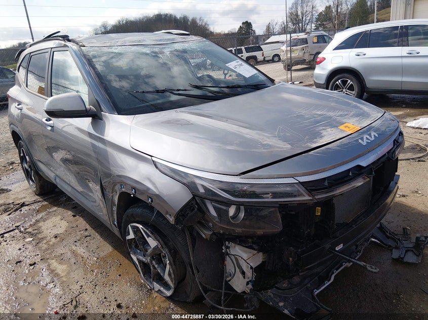 2025 Kia Seltos VIN KNDEUCAA2S7816303 IAAI salvage auction — ROLLOVER, Salvage (West Virginia), sold $2,075 on 2026-07-16 (photo 1)