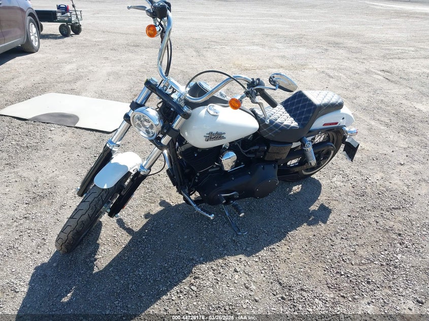 2016 Harley-davidson Street bob VIN 1HD1GXM17GC327174 IAAI salvage auction — UNKNOWN, Clear (Oklahoma), sold $1,100 on 2026-07-21 (photo 2)