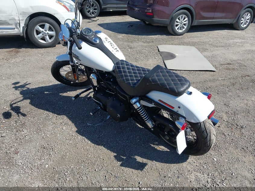 2016 Harley-davidson Street bob VIN 1HD1GXM17GC327174 IAAI salvage auction — UNKNOWN, Clear (Oklahoma), sold $1,100 on 2026-07-21 (photo 3)