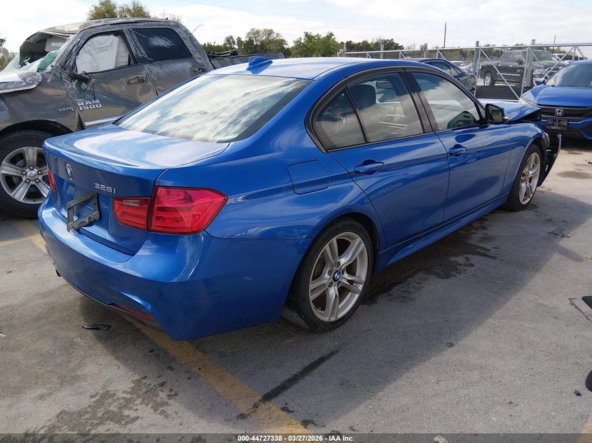 2014 BMW 3er VIN WBA3A5G57ENP27524 IAAI salvage auction — FRONT END, Wait Title, sold $875 on 2026-07-16 (photo 4)