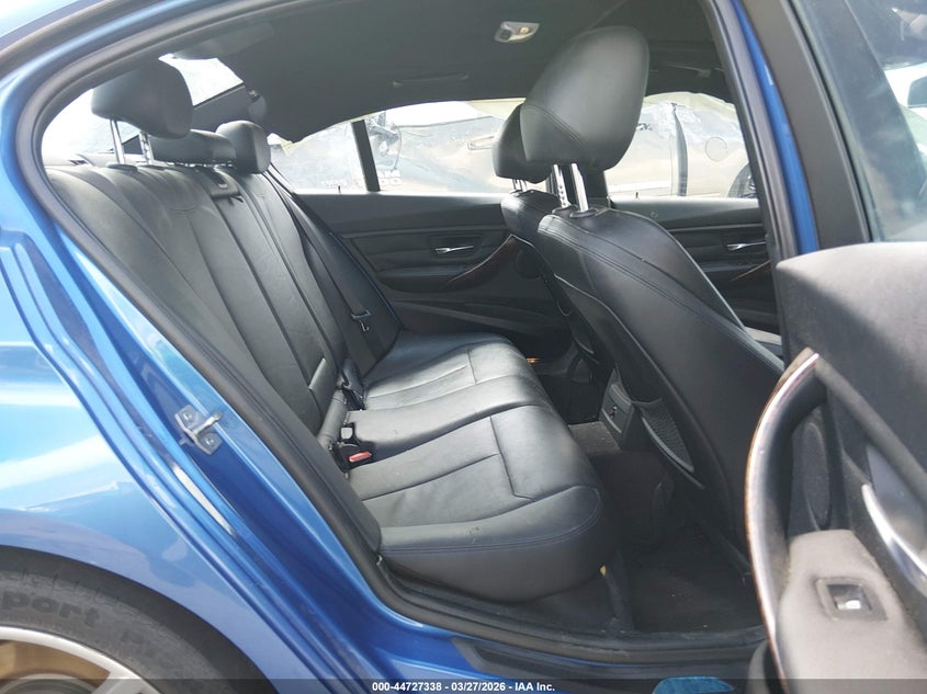 2014 BMW 3er VIN WBA3A5G57ENP27524 IAAI salvage auction — FRONT END, Wait Title, sold $875 on 2026-07-16 (photo 8)