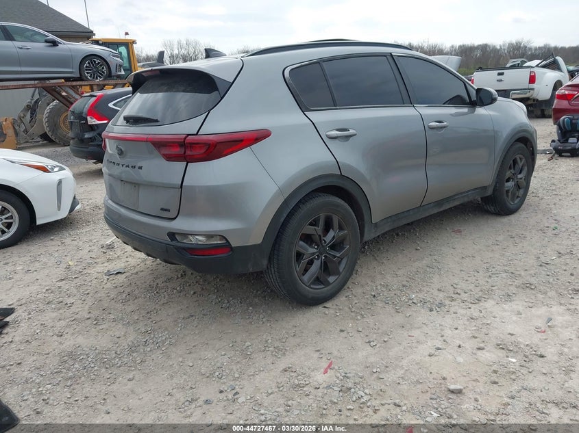 2022 Kia Sportage VIN KNDP6CAC9N7006482 IAAI salvage auction — INTERIOR BURN, Wait Title, sold $2,500 on 2026-07-15 (photo 4)